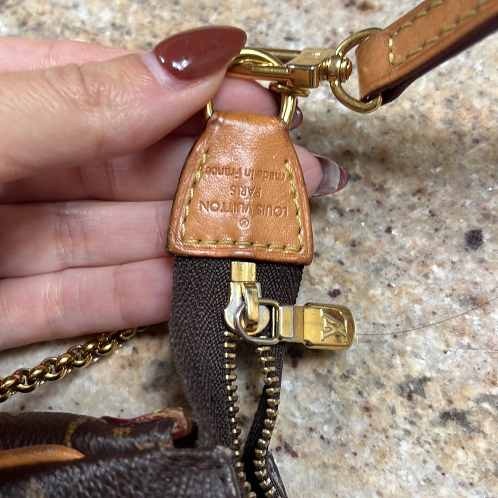 Louis Vuitton Eva - Picture 7 of 8